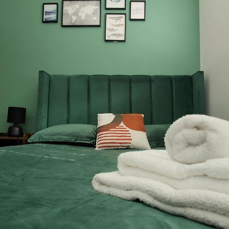 City Centered 2 Bed Serviced Apartment- Sherpa Homes Swindon Exteriör bild