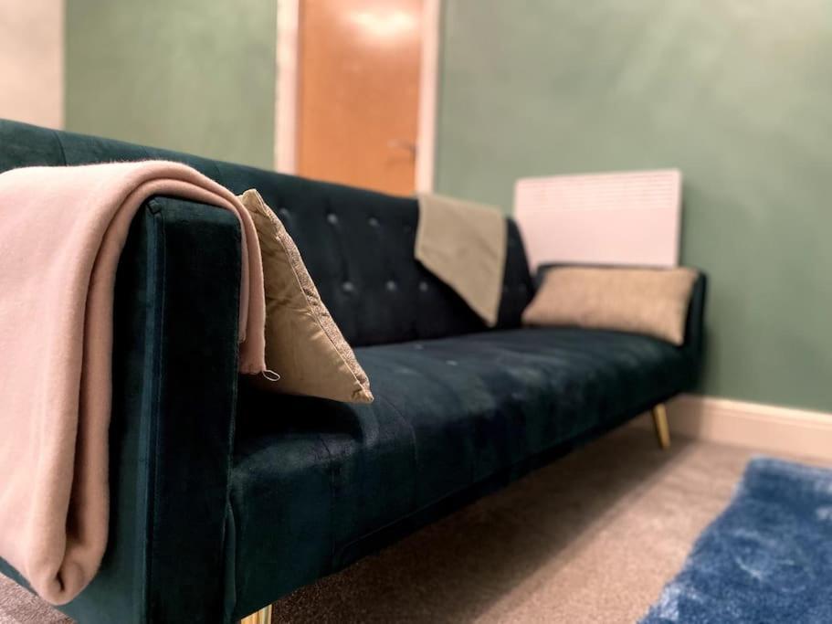 City Centered 2 Bed Serviced Apartment- Sherpa Homes Swindon Exteriör bild